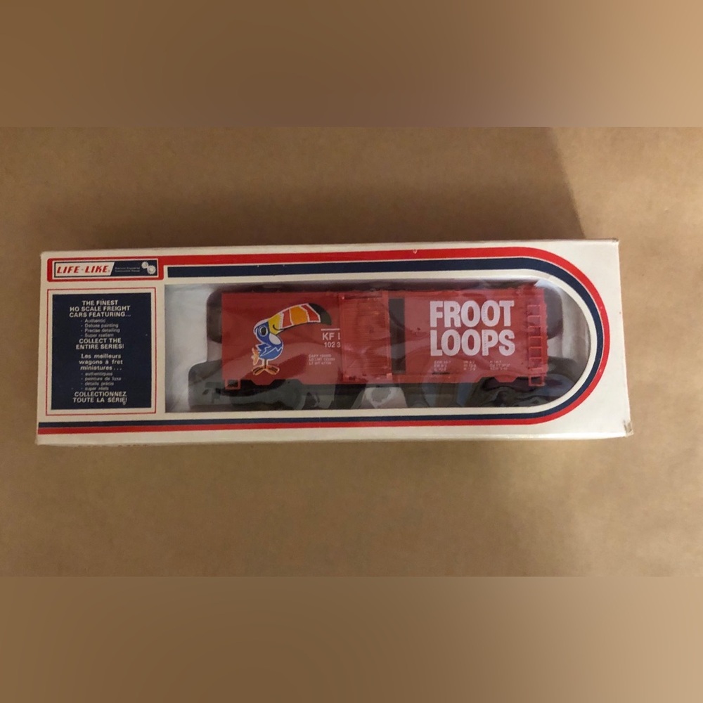 RARE,Vintage Life Like Froot Loops,KFL 10235,Boxcar w/Sliding Doors,Red,Ho Scale